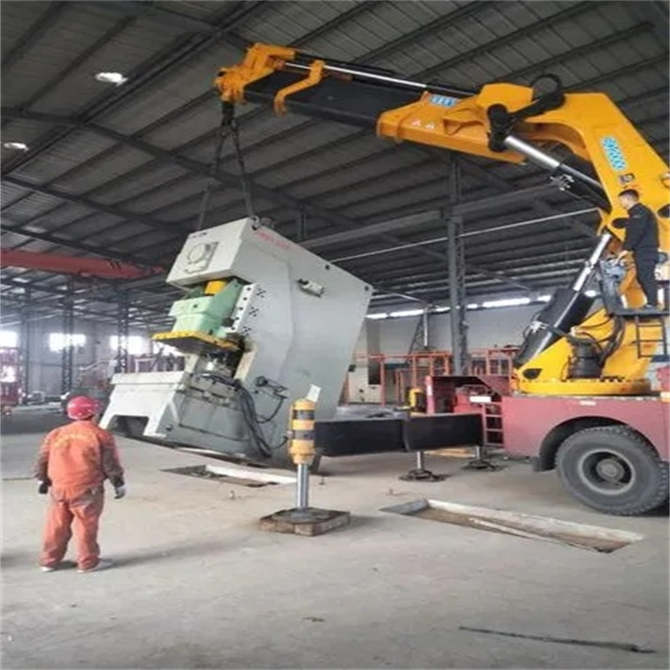 碧江80吨折臂吊车出租附近电话